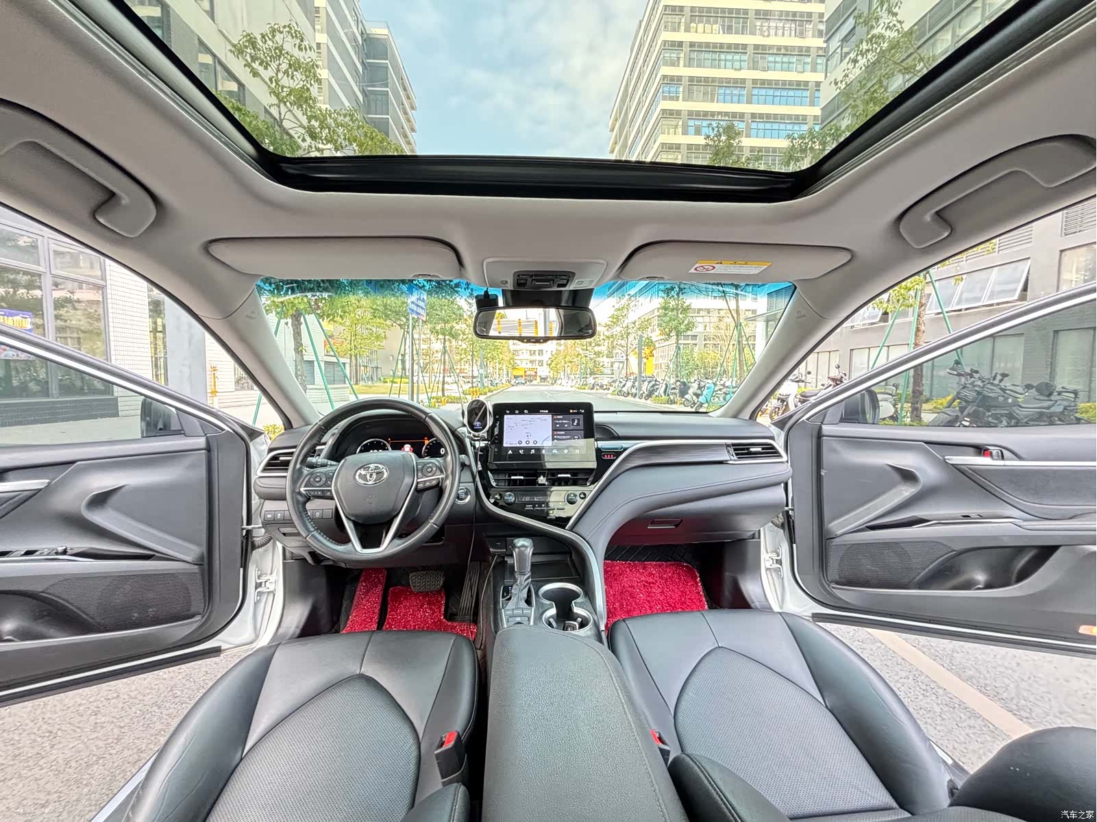 Toyota Camry, 2023 13