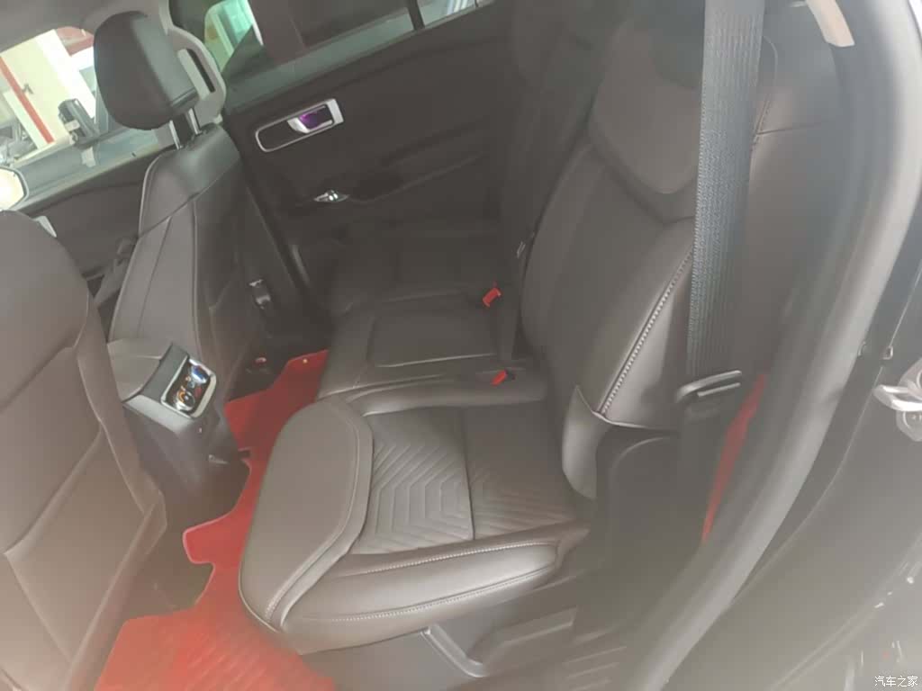 Ford Explorer, 2025 17