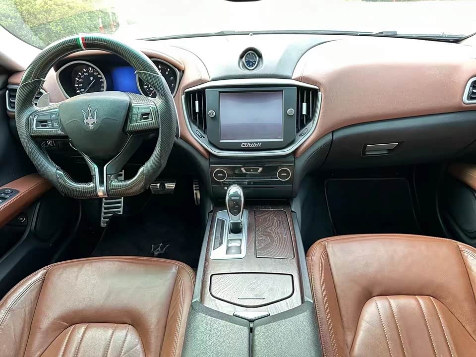 Maserati Ghibli Maserati Ghibli