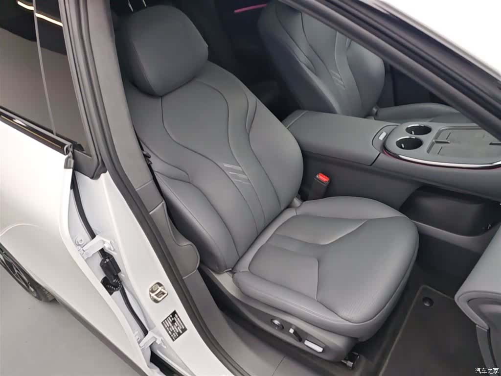 Xpeng G7, 2025 25