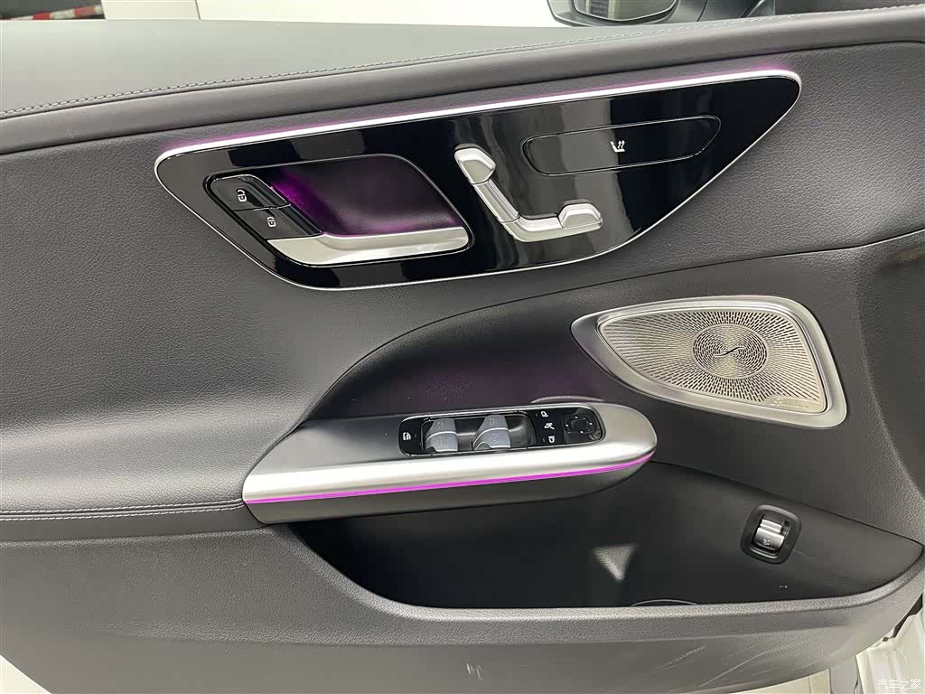 Mercedes-Benz C-Class, 2024 9