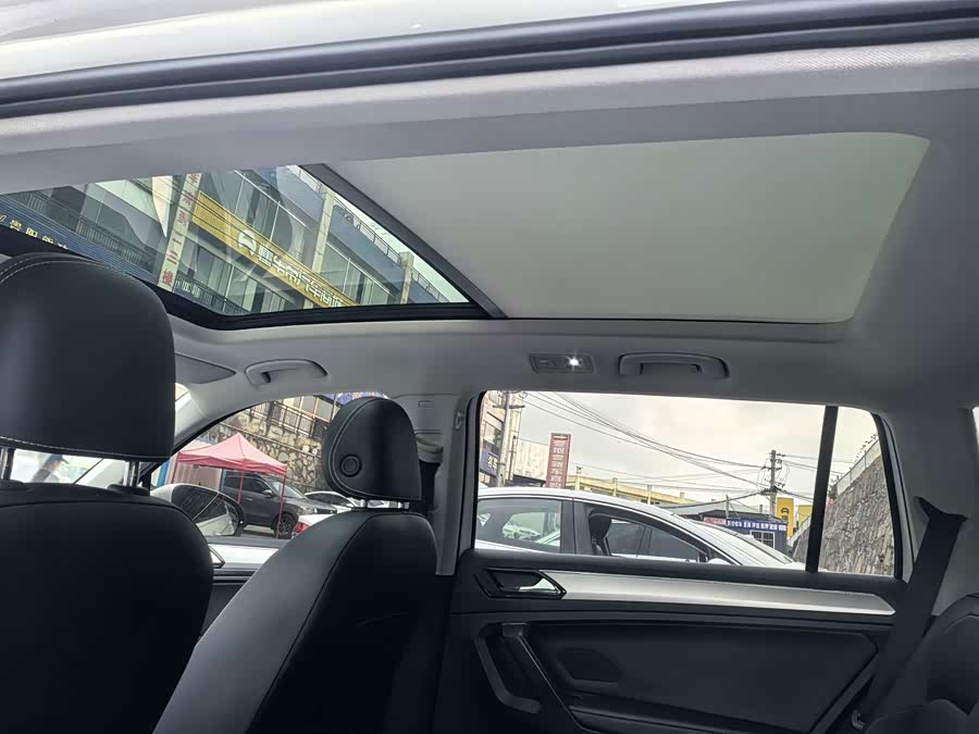 Volkswagen Tiguan L 2020, фото 9