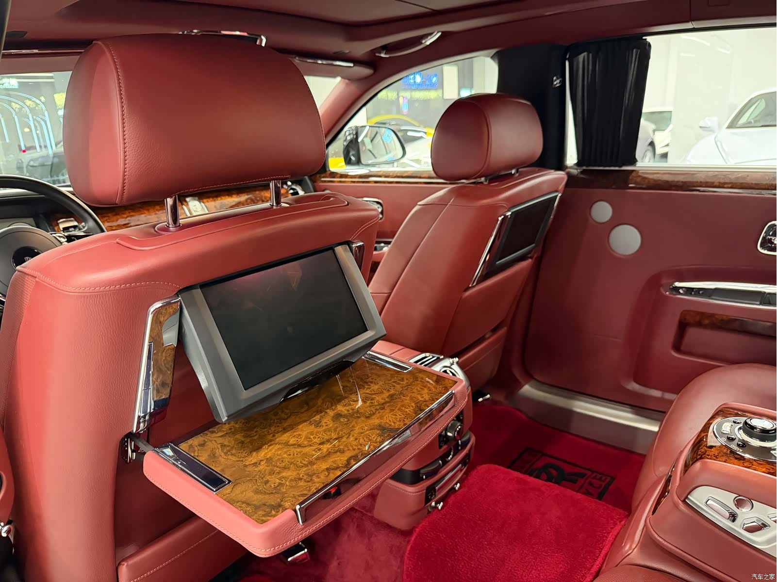 Rolls-Royce Ghost, 2013 10