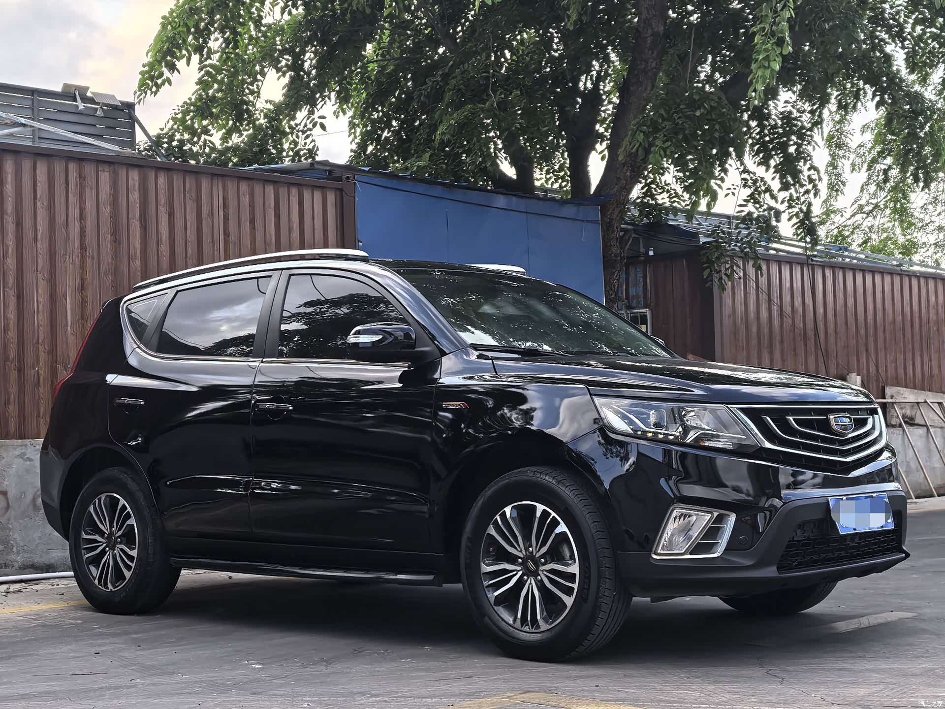 Geely X6, 2017 3