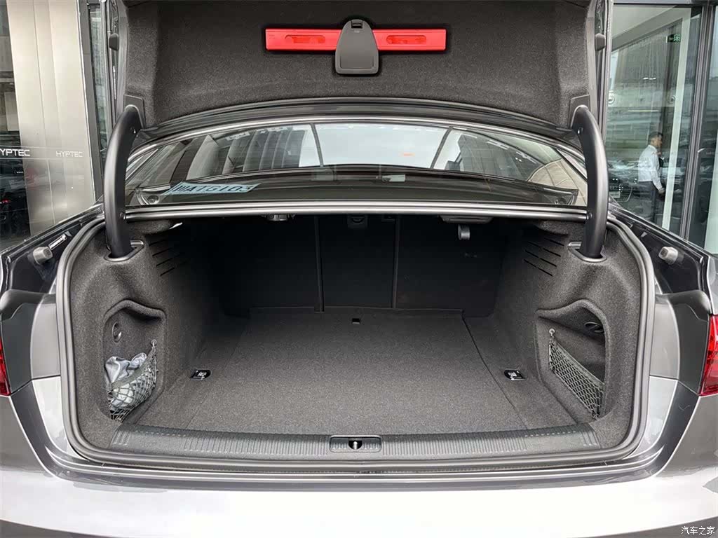 Audi A4L, 2023 9