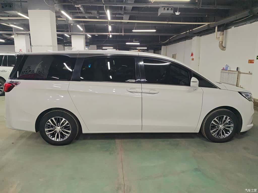 Buick GL8, 2021 8