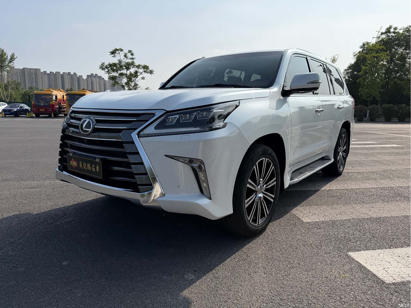 Lexus LX, 2019 1