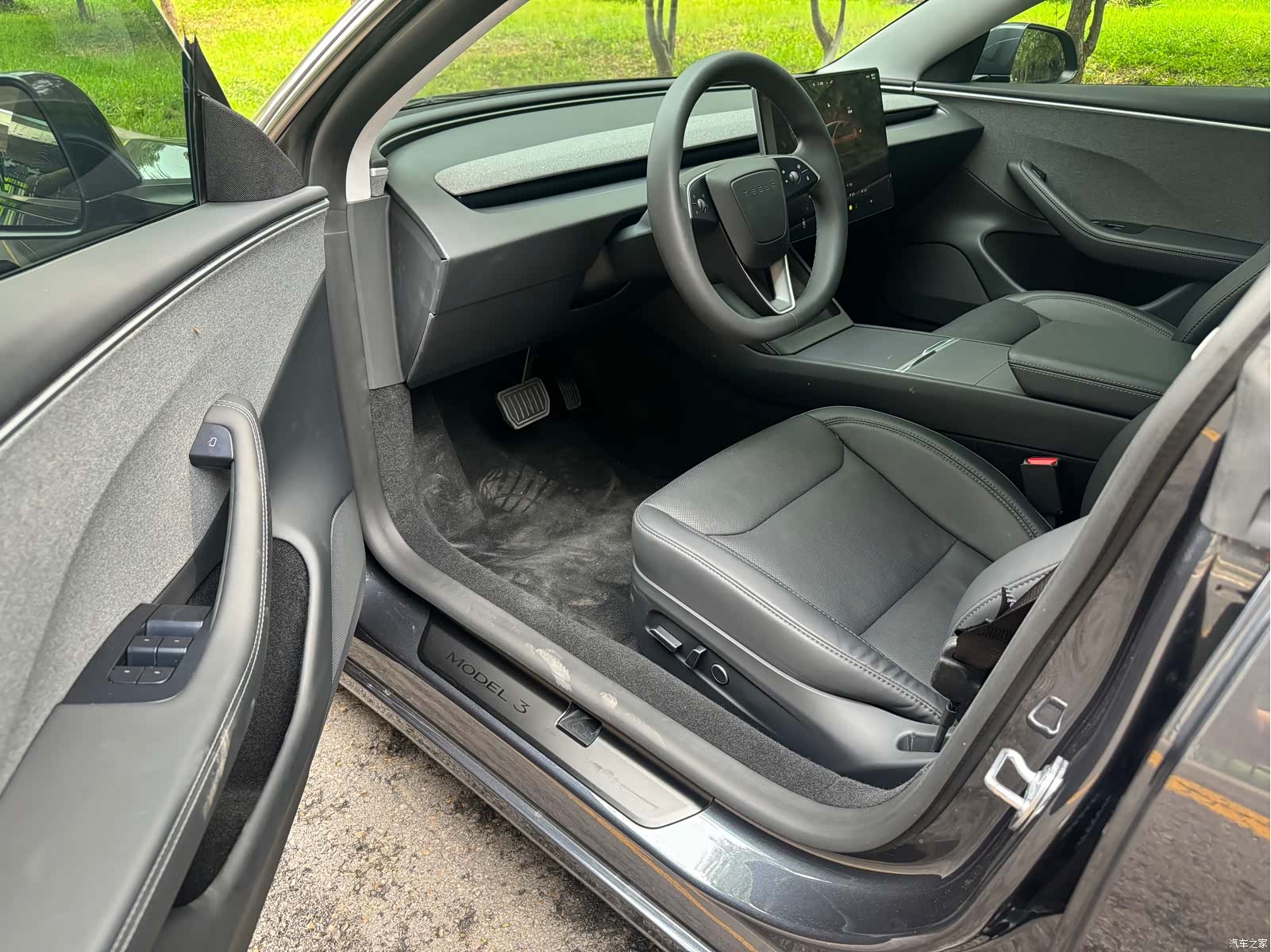 Tesla Model 3, 2024 все фото