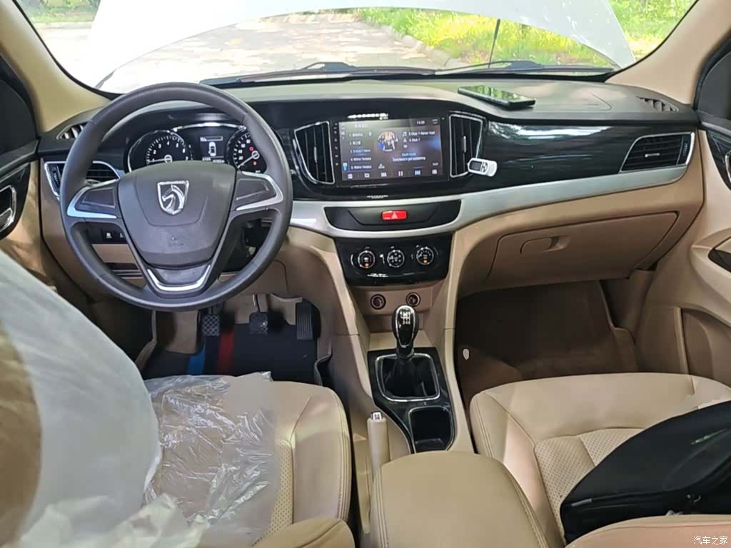 Wuling 730, 2017 10