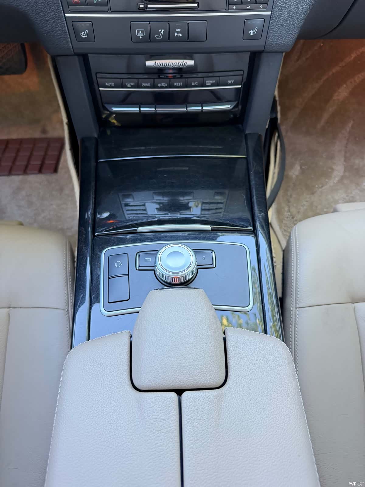 Mercedes-Benz E-Class, 2010 14