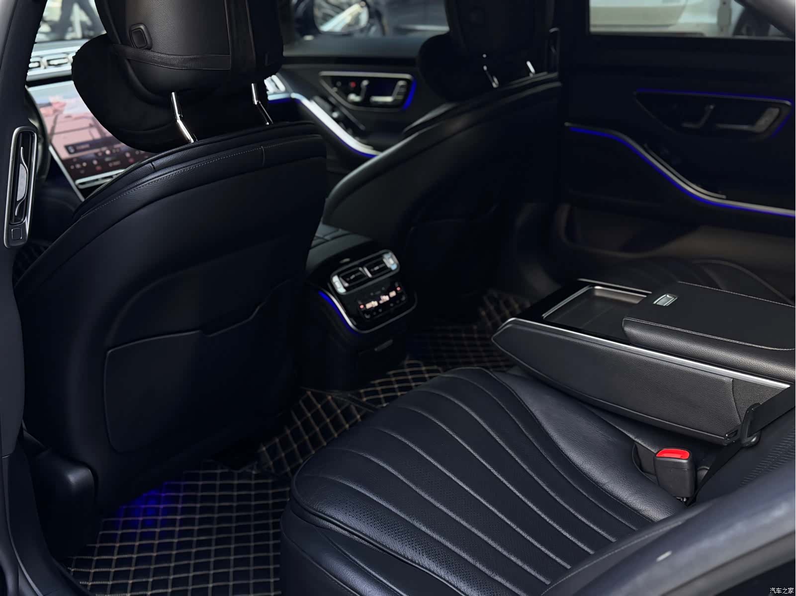 Mercedes-Benz S-Class, 2023 8