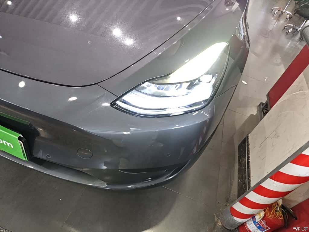 Tesla Model Y, 2022 24