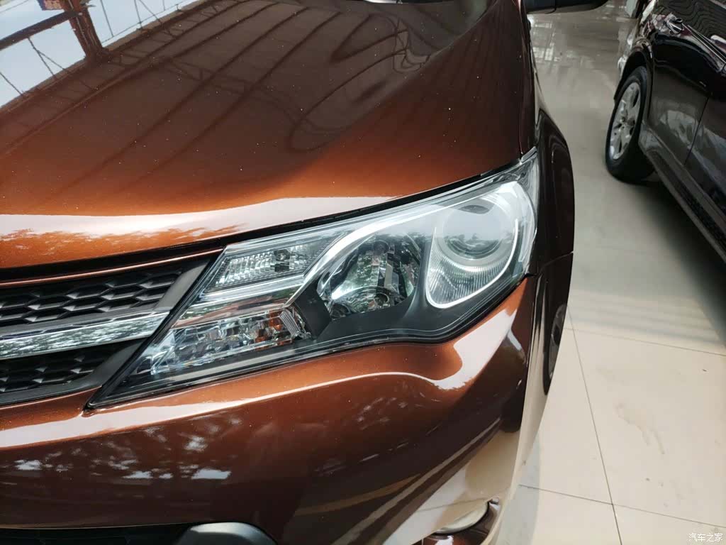 Toyota RAV4, 2014 18