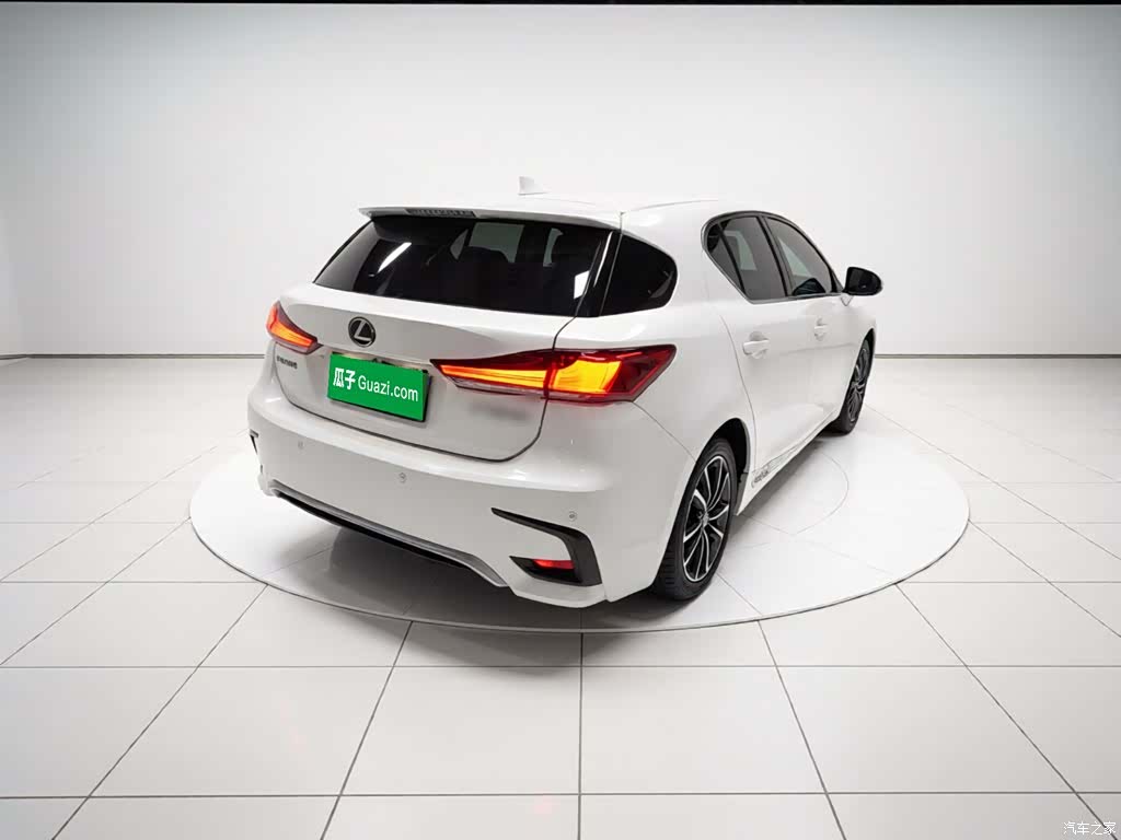 Lexus CT, 2019 7