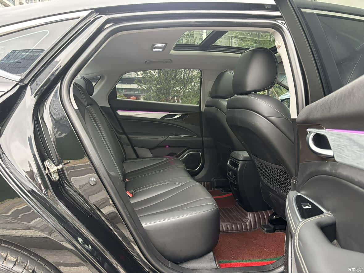 Geely +, 2022 11