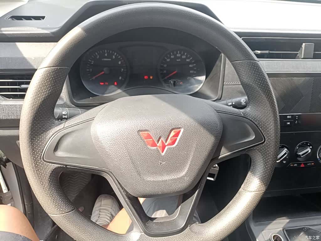Wuling Hongguang, 2023 11