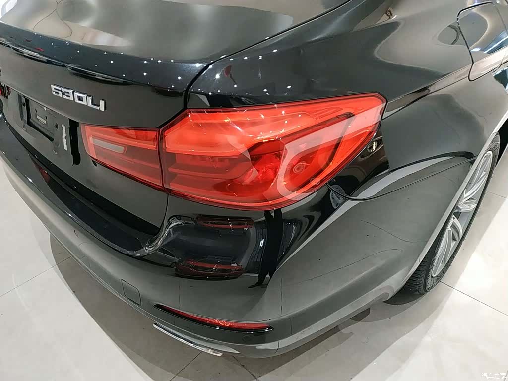 BMW 5 Series, 2018 24