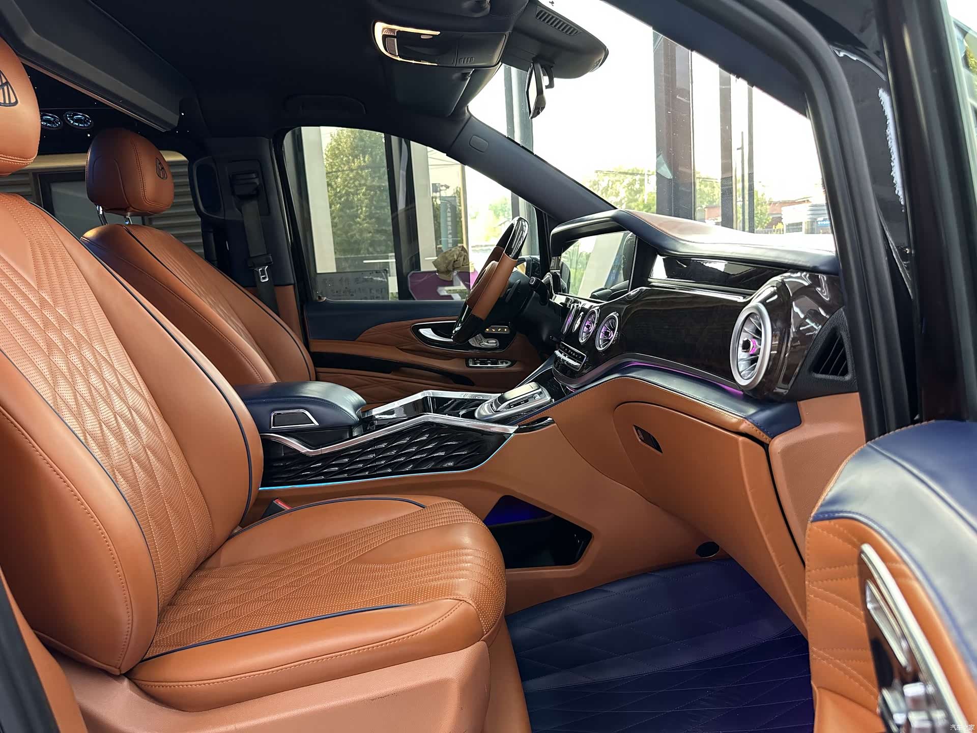 Mercedes-Benz 7, 2023 24