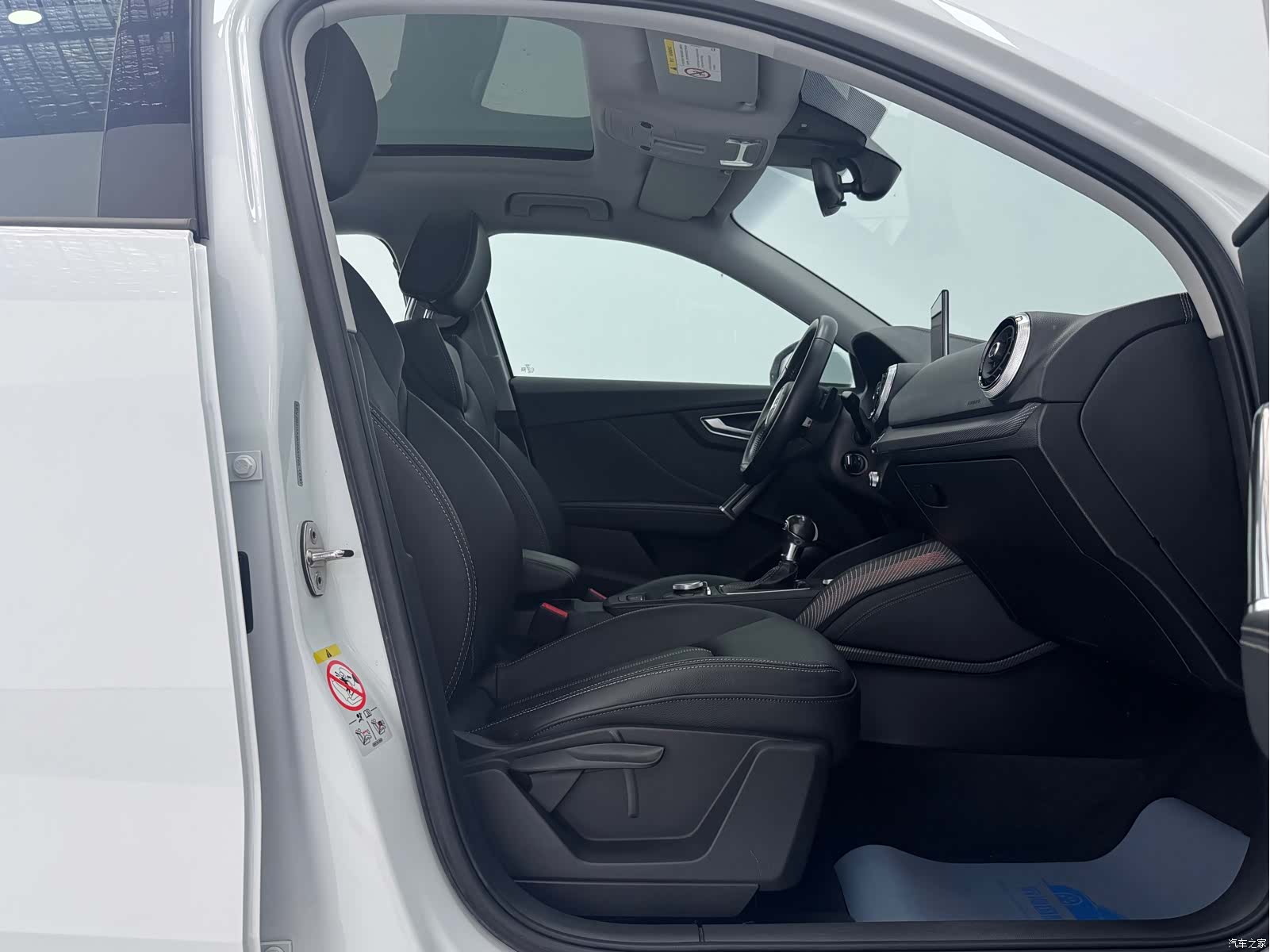 Audi Q2L, 2021 11