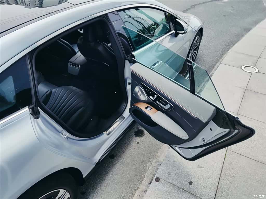 Mercedes-Benz EQS, 2025 19