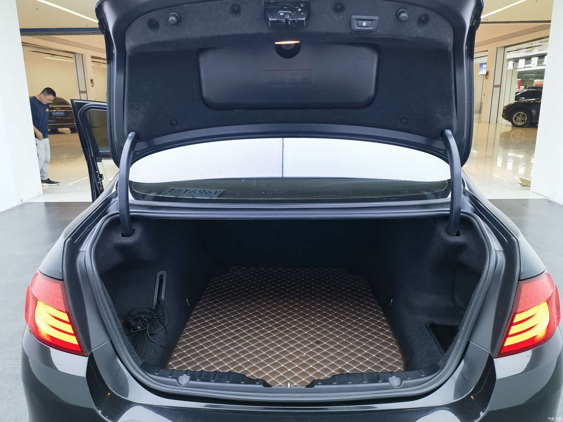 BMW 5 Series, 2011 7
