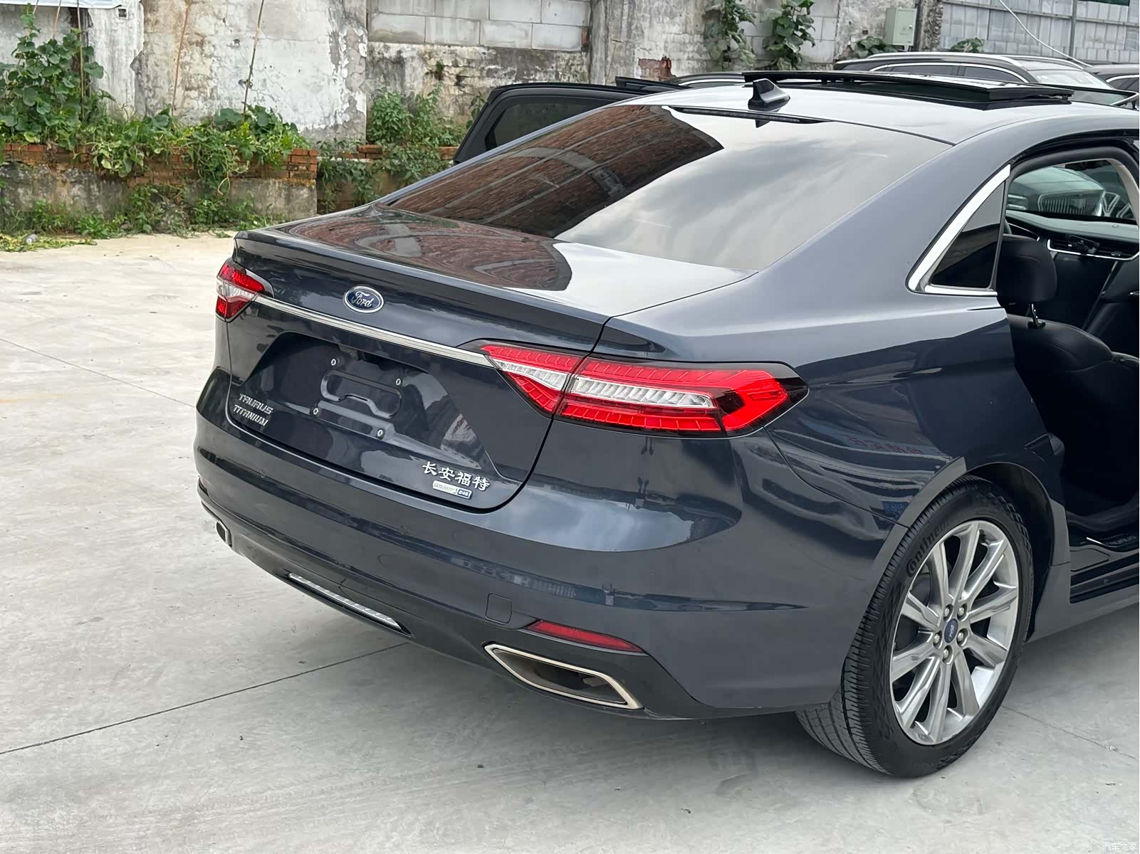 Ford Taurus, 2021 20