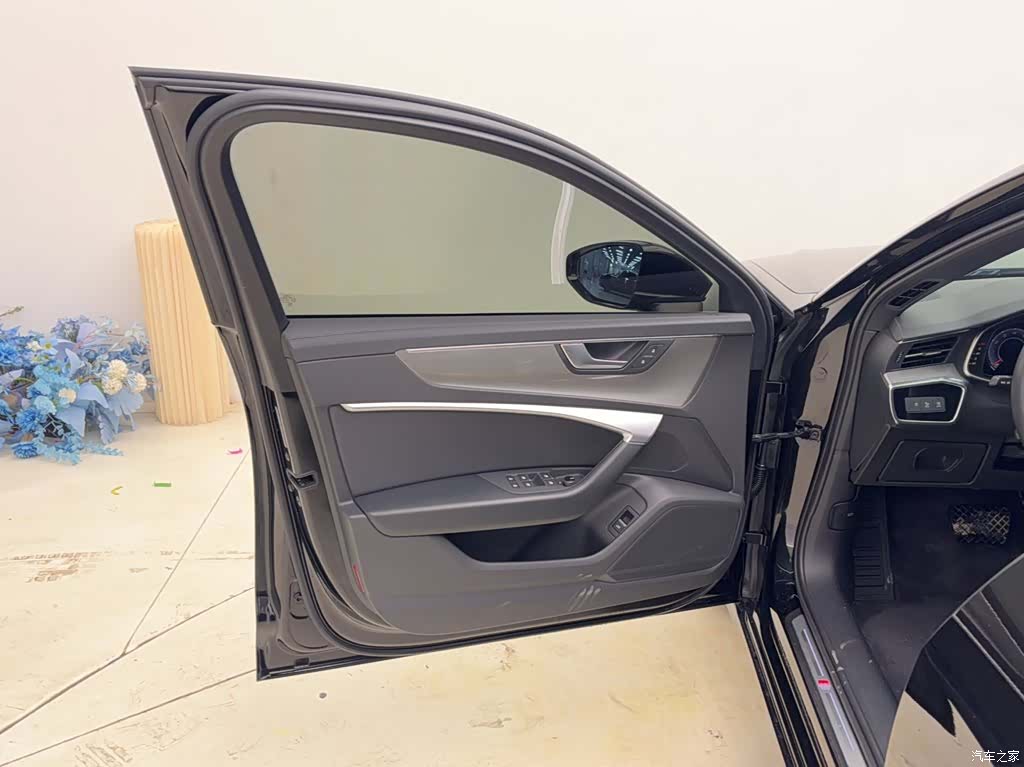 Audi A6L, 2022 8