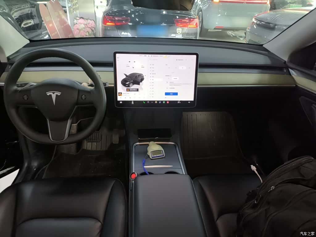 Tesla Model Y, 2023 10
