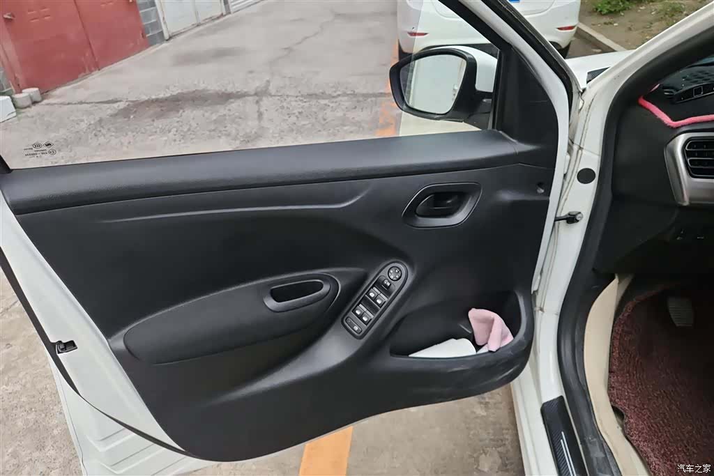 Peugeot 301, 2016 7