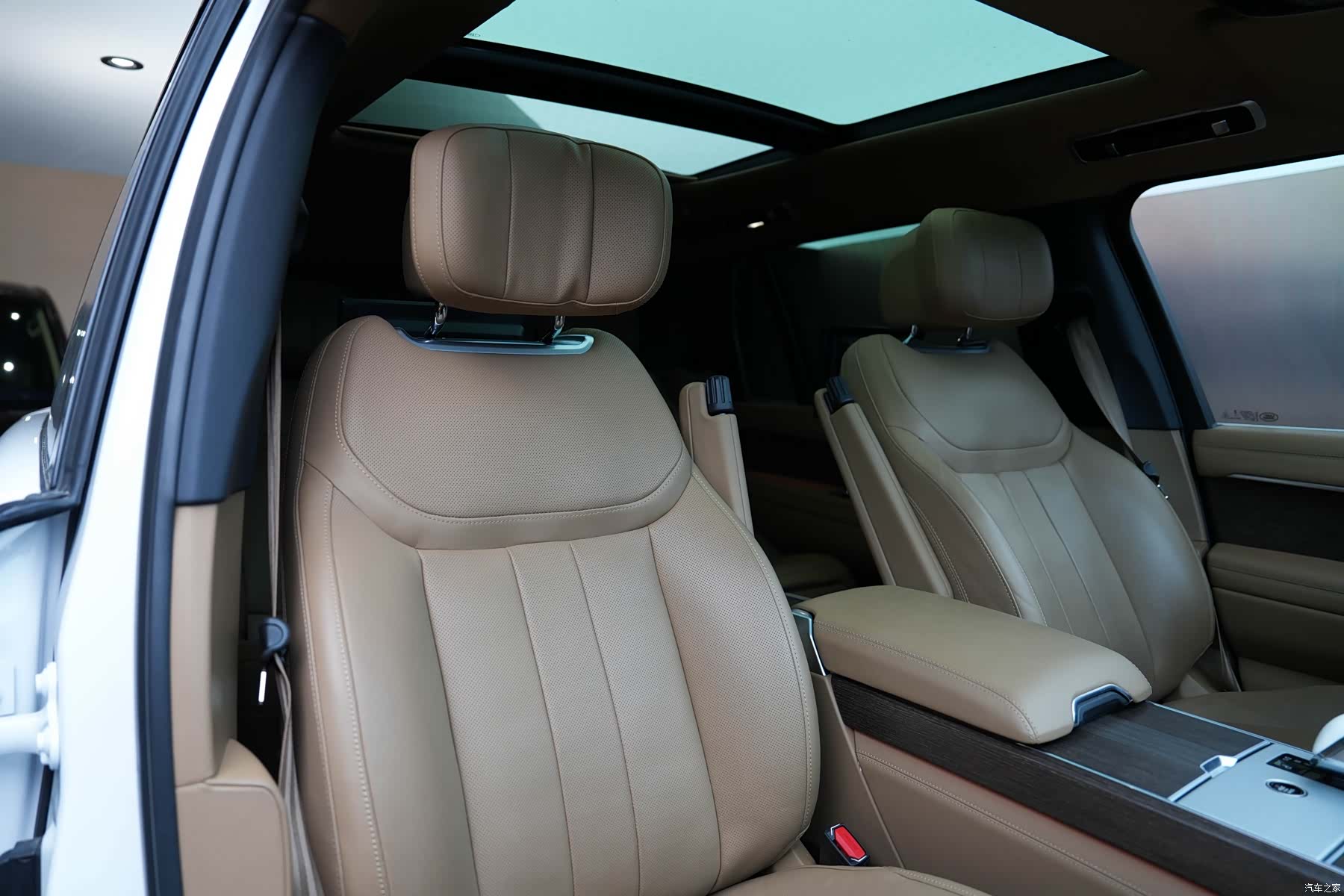 Land Rover Range Rover, 2024 14