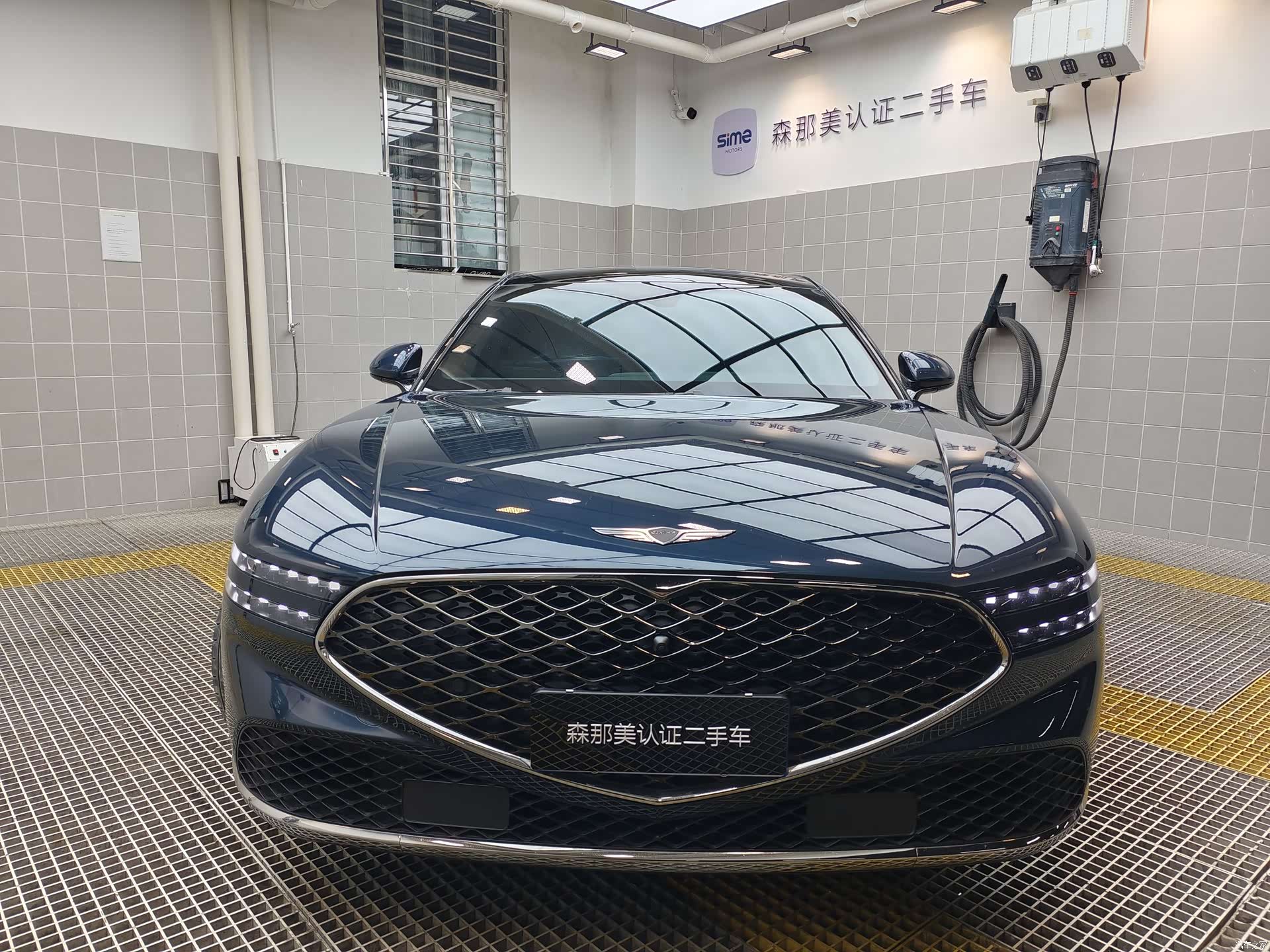 Genesis G90, 2023 2