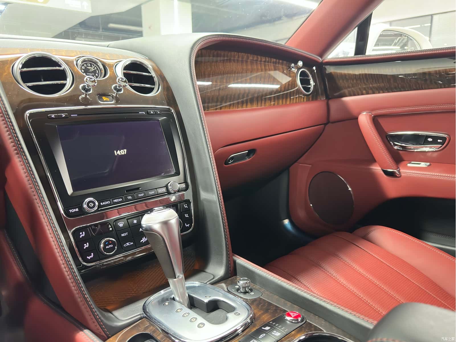 Bentley Flying Spur, 2014 17