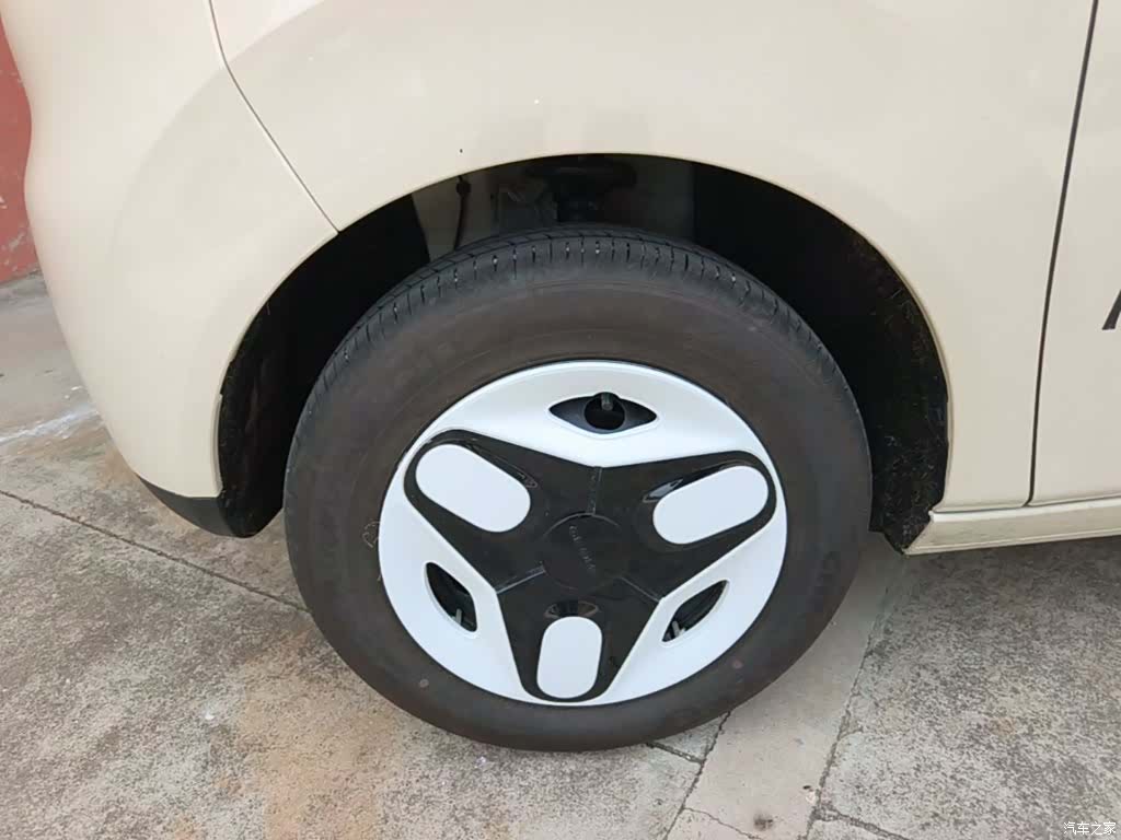 Geely Panda, 2025 23