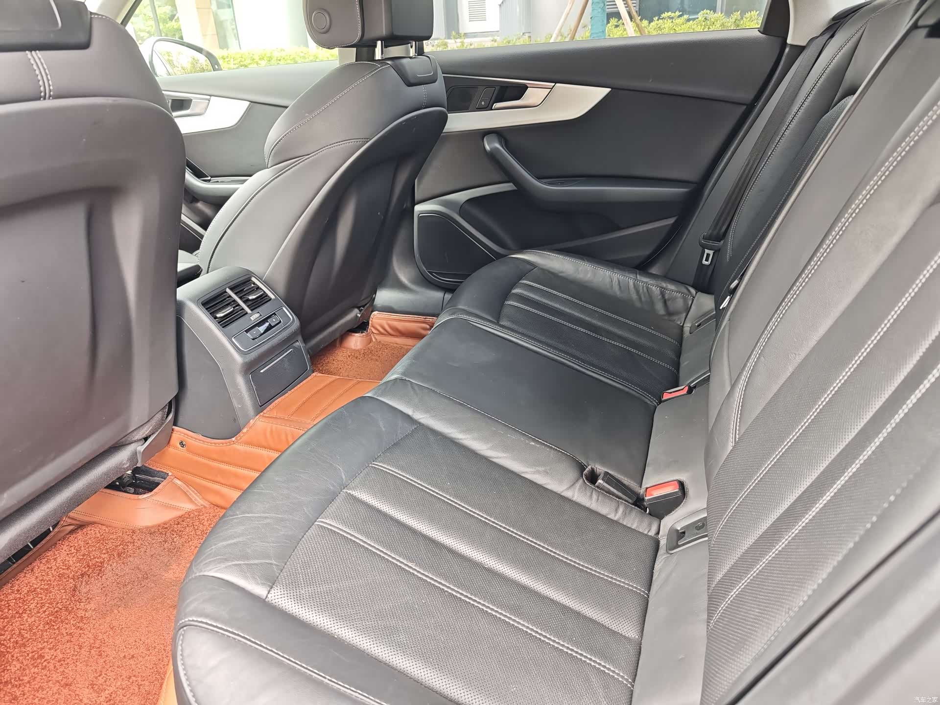 Audi A4L, 2022 8