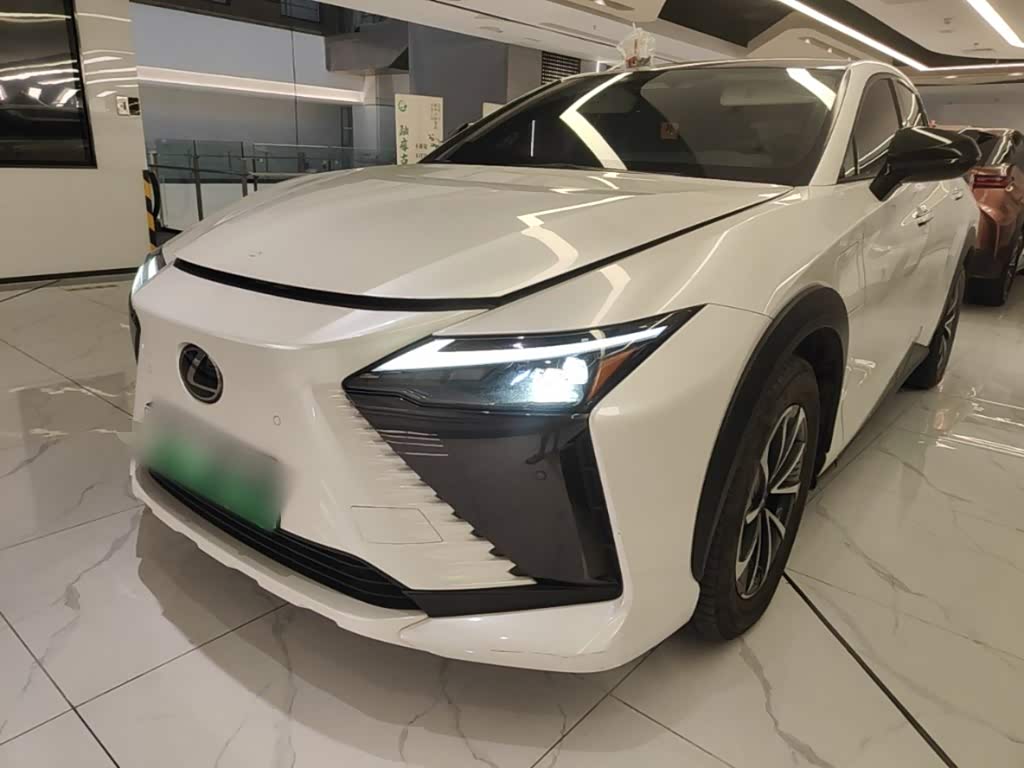 Lexus RZ