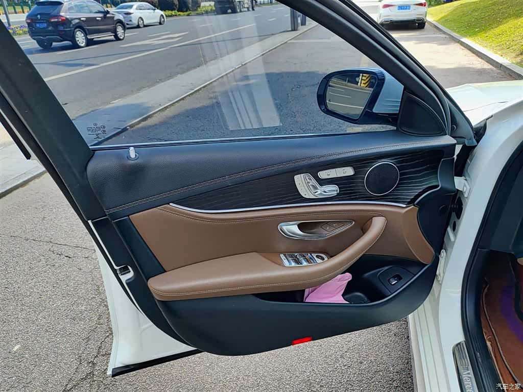 Mercedes-Benz E-Class, 2020 6