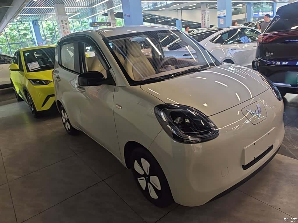 Wuling MINIEV, 2025 4