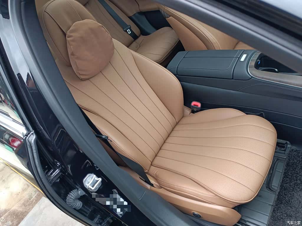 Mercedes-Benz E-Class, 2024 20