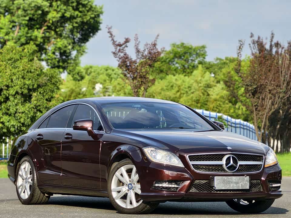 Mercedes-Benz CLS Mercedes-Benz CLS