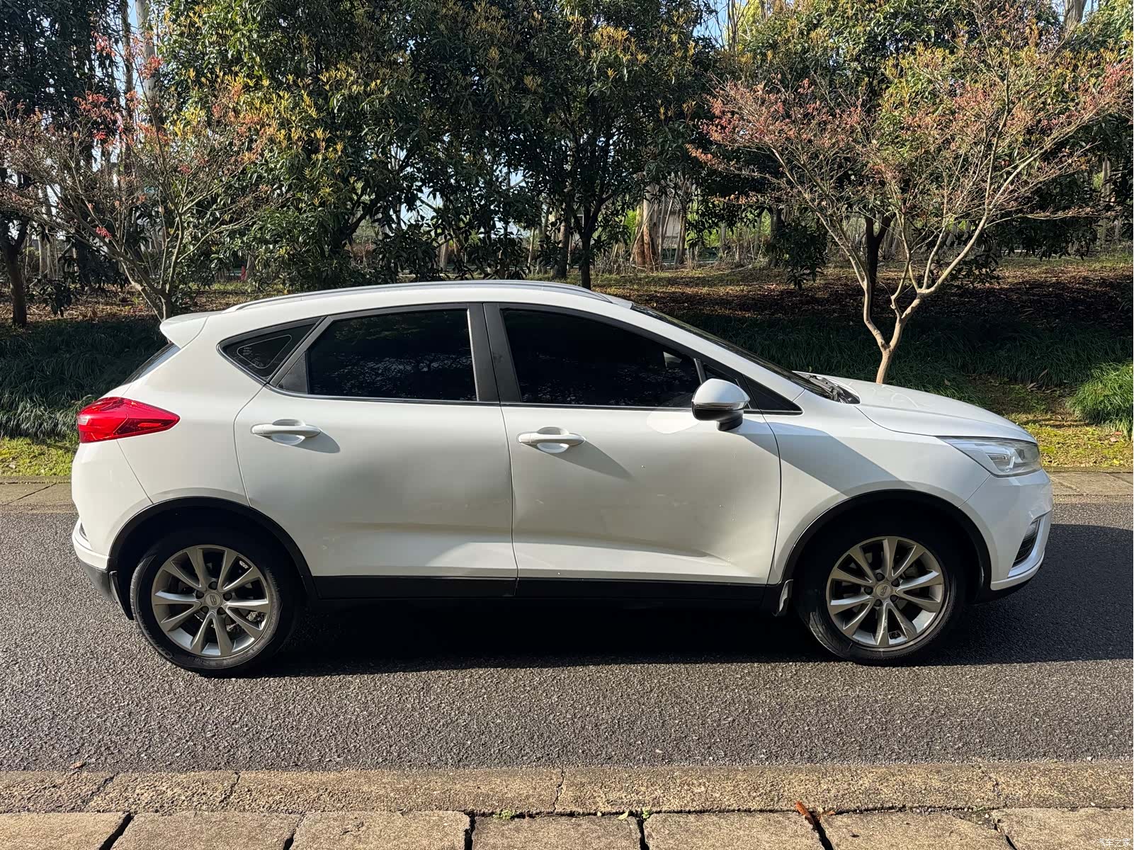 Geely Emgrand, 2017 8