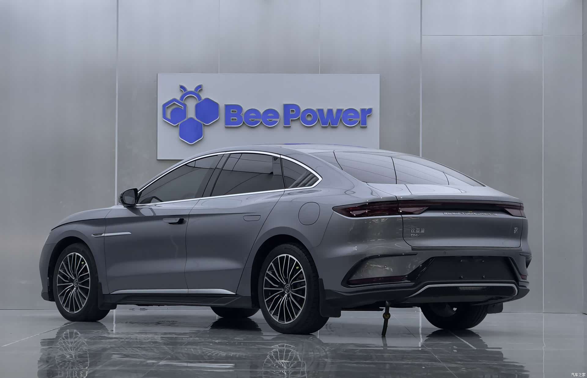 BYD Han, 2022 16