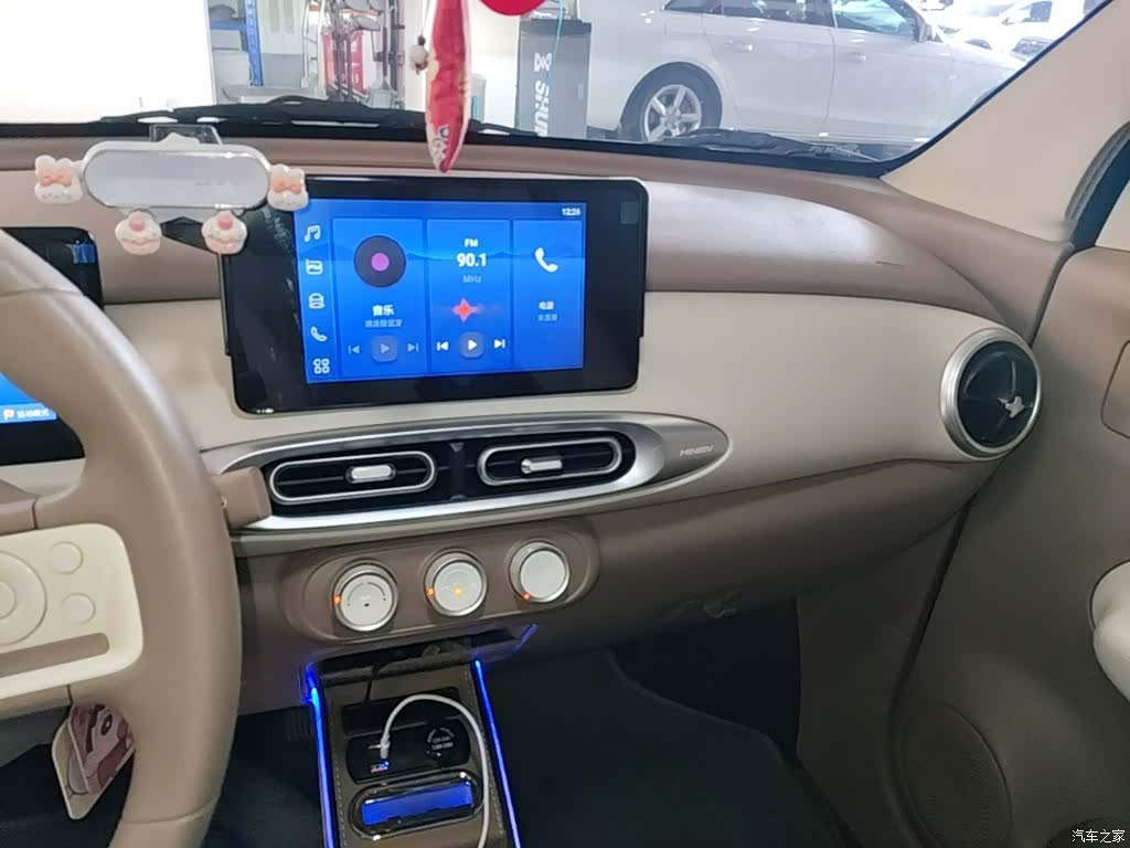 Wuling MINIEV, 2025 9