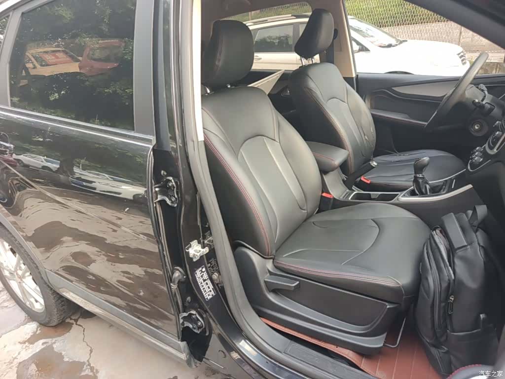 Wuling 560, 2015 25