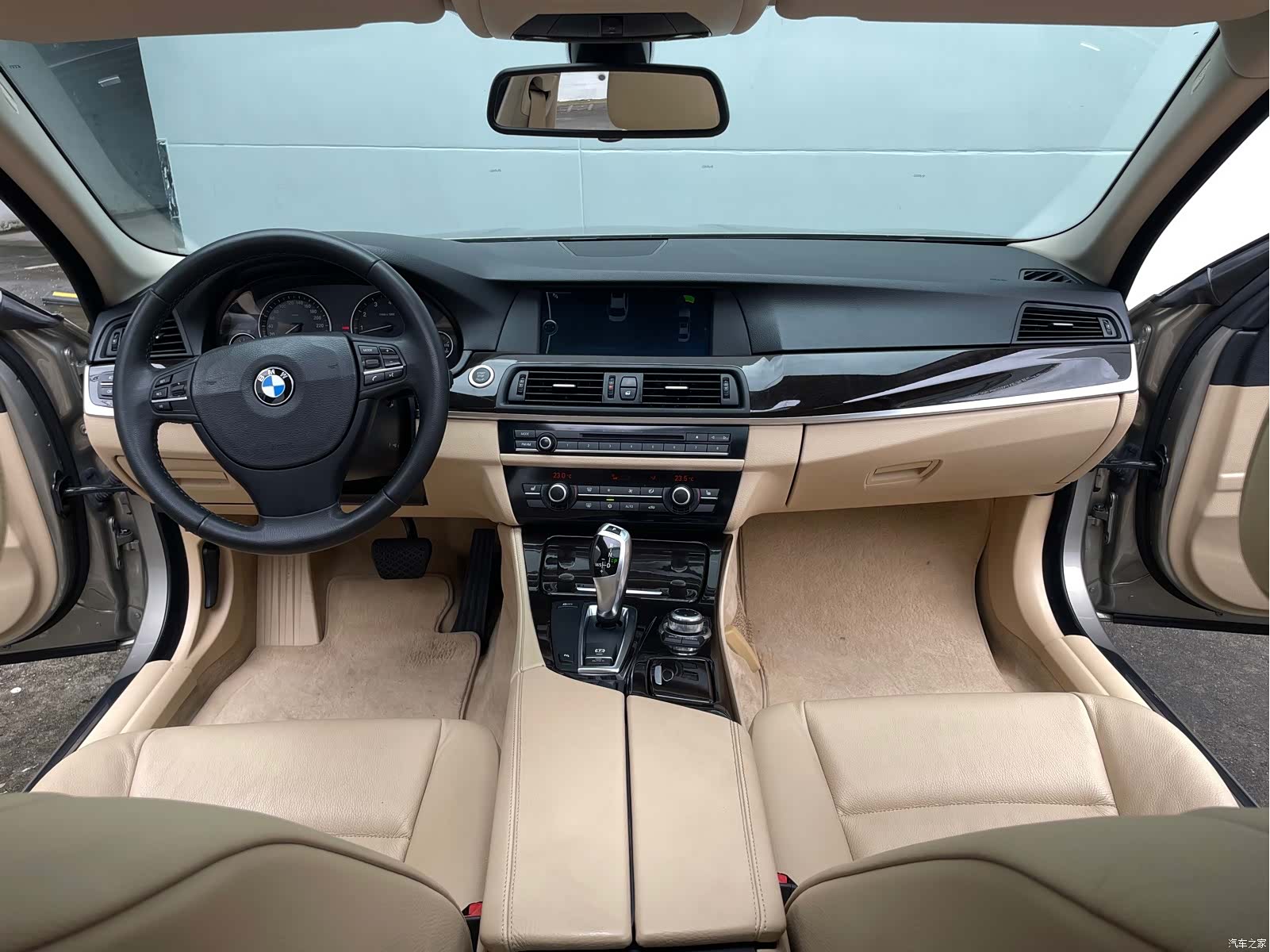 BMW 5 Series, 2011 8