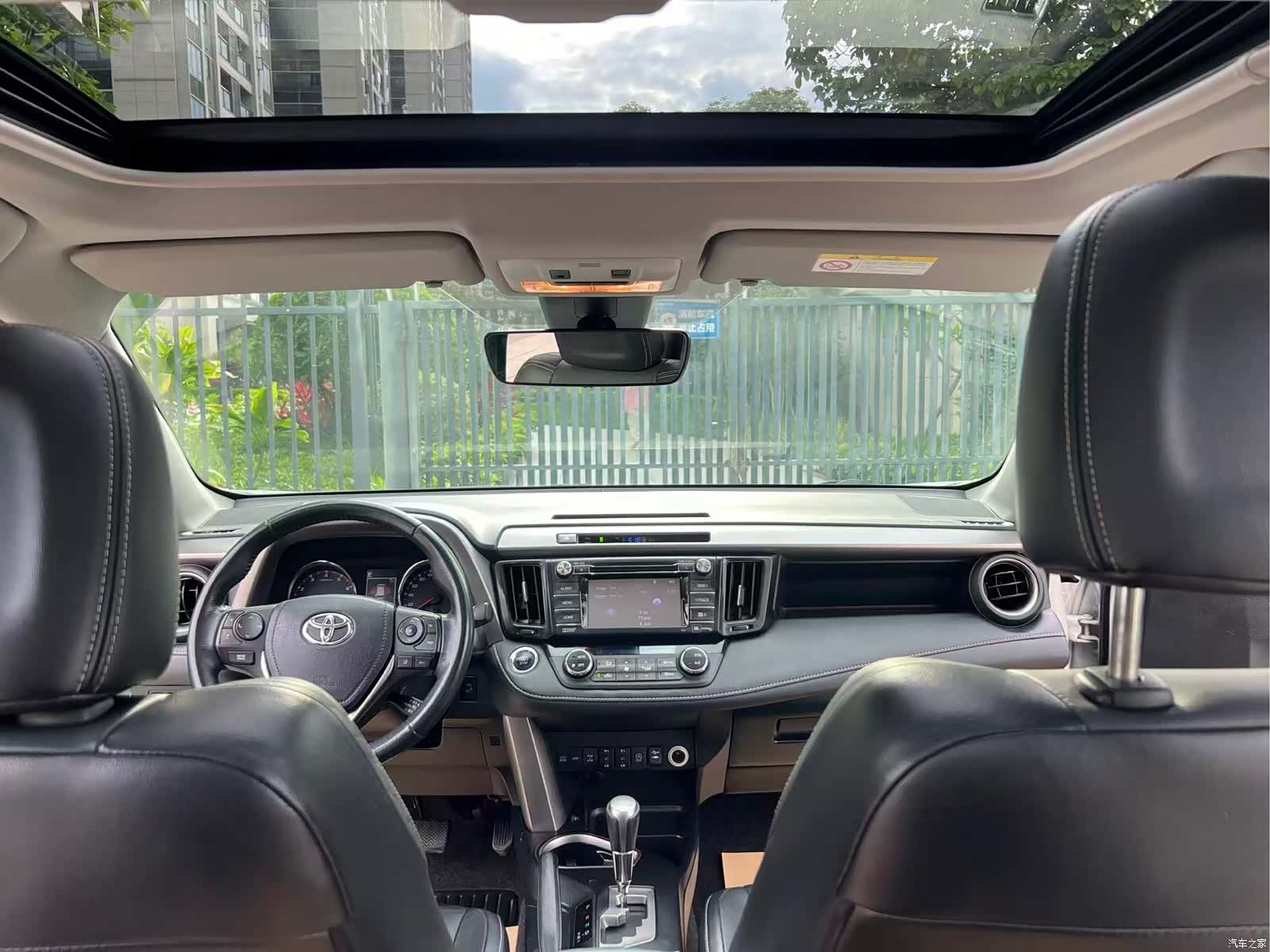 Toyota RAV4, 2016 12