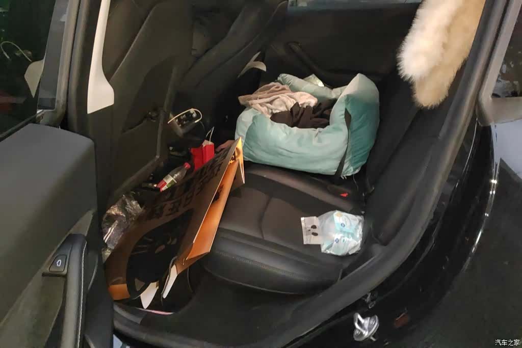 Tesla Model Y, 2022 11