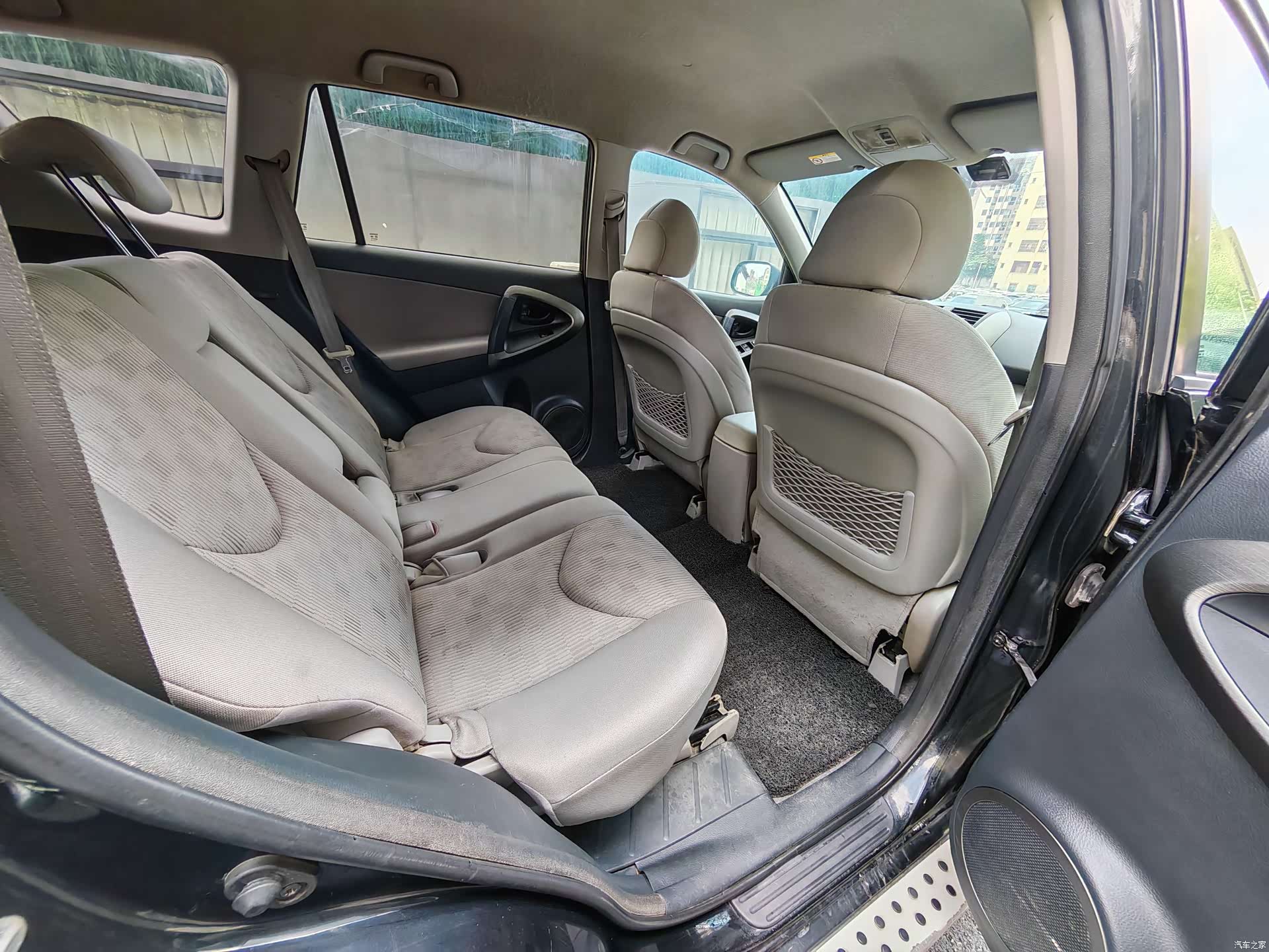 Toyota RAV4, 2011 17