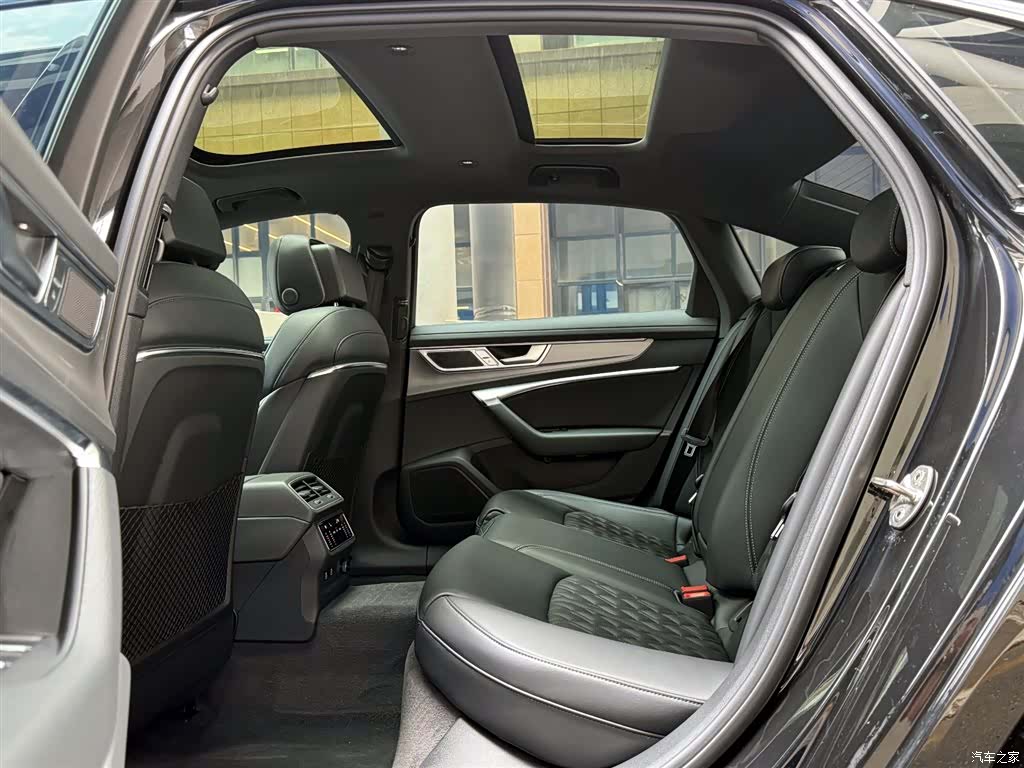 Audi A6L, 2025 10