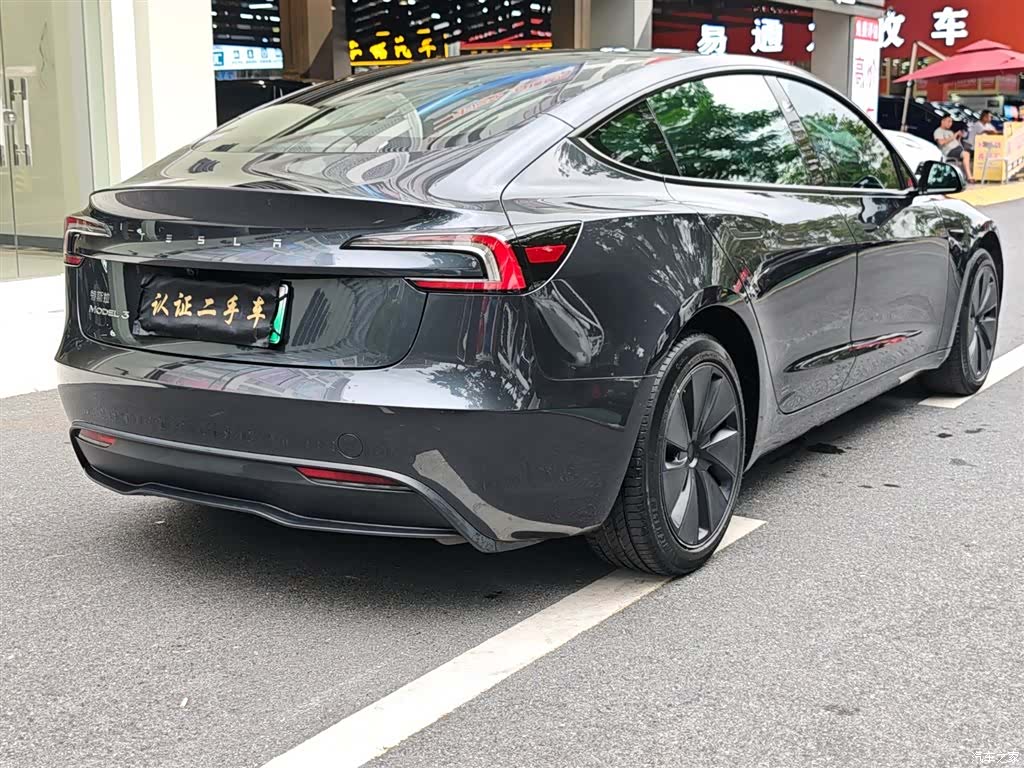 Tesla Model 3, 2024 все фото