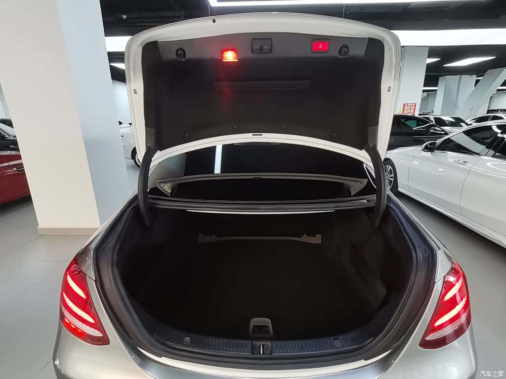 Mercedes-Benz E-Class, 2017 15